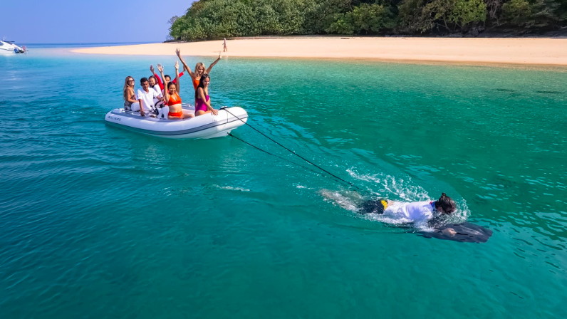 Marine Industry News iAQUA’s new sea scooter capable of towing passenger-filled boats