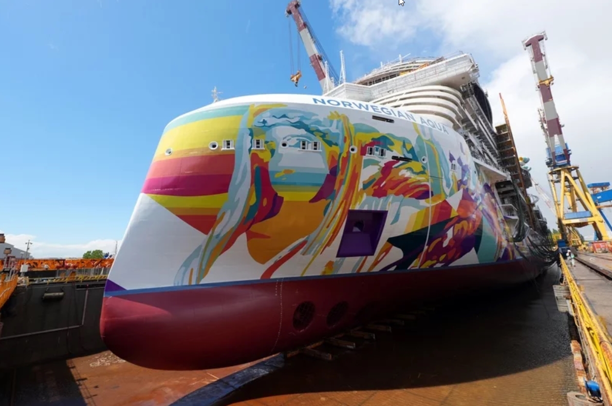 Norwegian Cruise Line and Fincantieri celebrate float out of all-new Norwegian Aqua ™