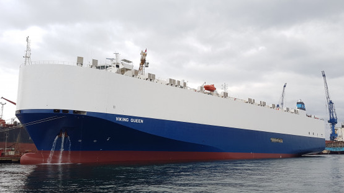 GCC's Viking Queen is a Panamax PCTC docking in EU where GCC manages EUAs using zero44 (source: Gram Car Carriers)