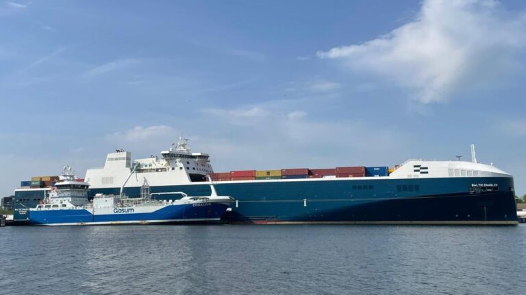Gasum delivers LNG to Wallenius Sol ships in first ship-to-ship bunkering in Lübeck-Travemünde