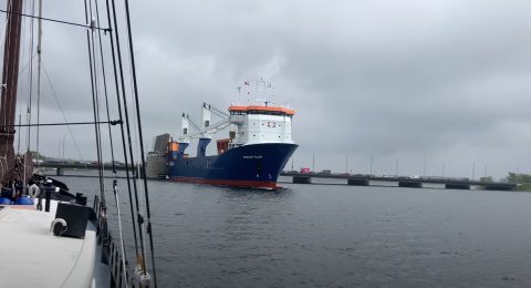 Eemslift Ellen hits Hadsund Bridge in Denmark
