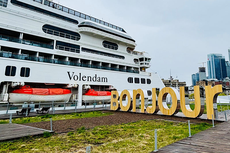 Volendam Kicks Off Montreal Cruise Sesaon