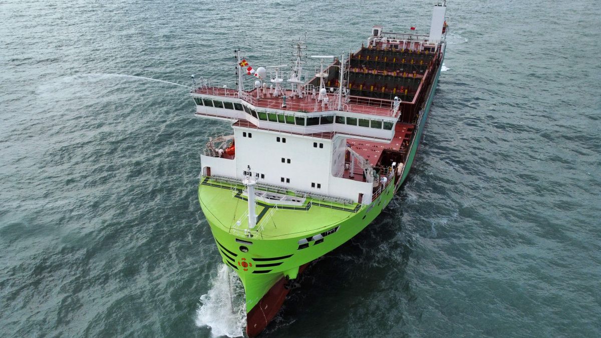  V.Ships France is to technically manage X-Press Feeders' four methnaol dual-fuel powered container ships (source: X-Press Feeders)