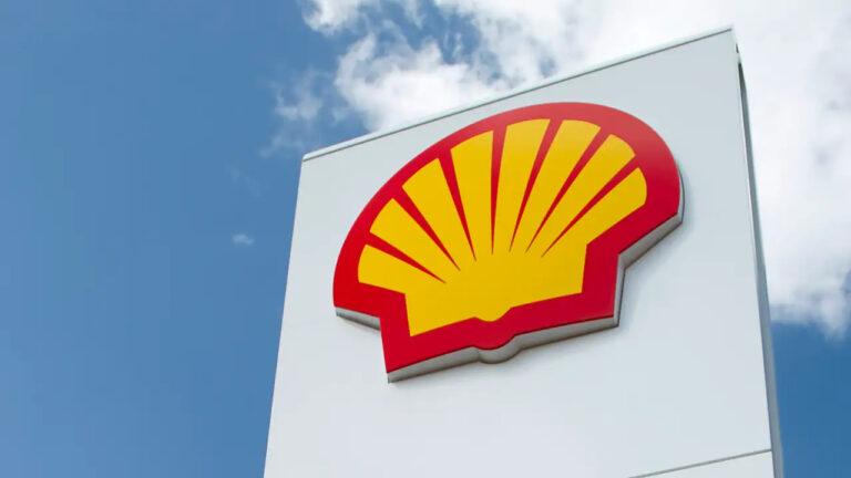Shell collects $7.7 billion in profit against backdrop of lower energy prices