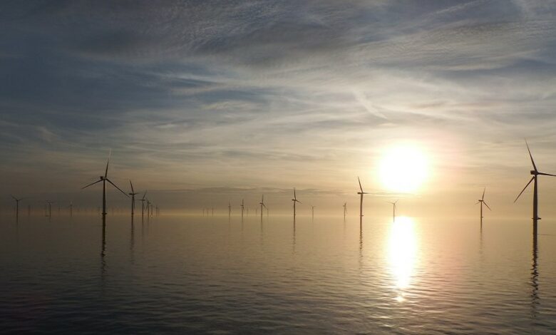 UK offers over 30 oil and gas licenses in offshore wind farm sites