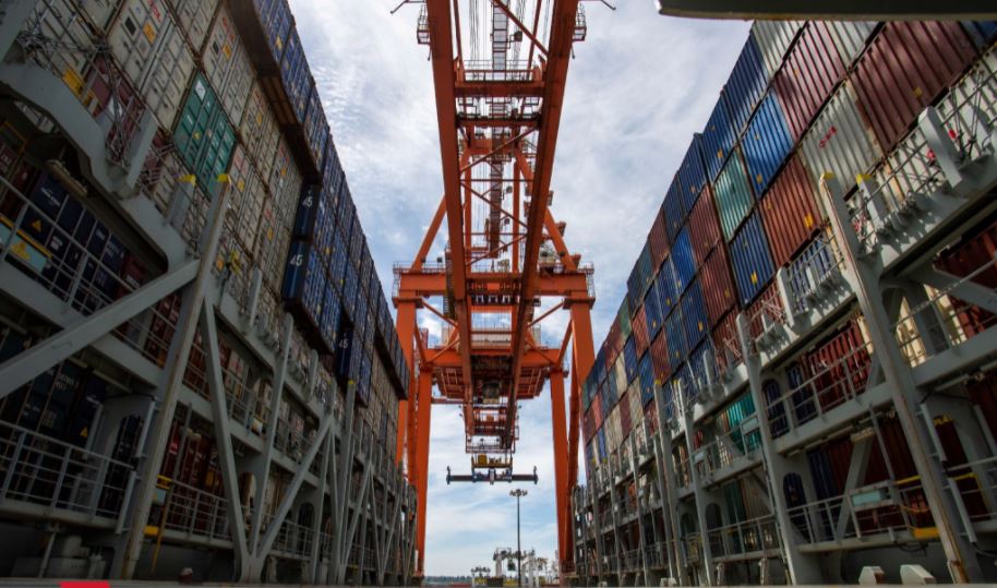 Seaspan increases capacity with new container ships