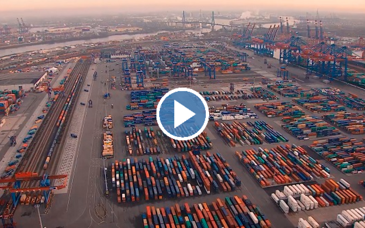 Hamburg_Port_Container_Yard_Play_1280_800_s_c1