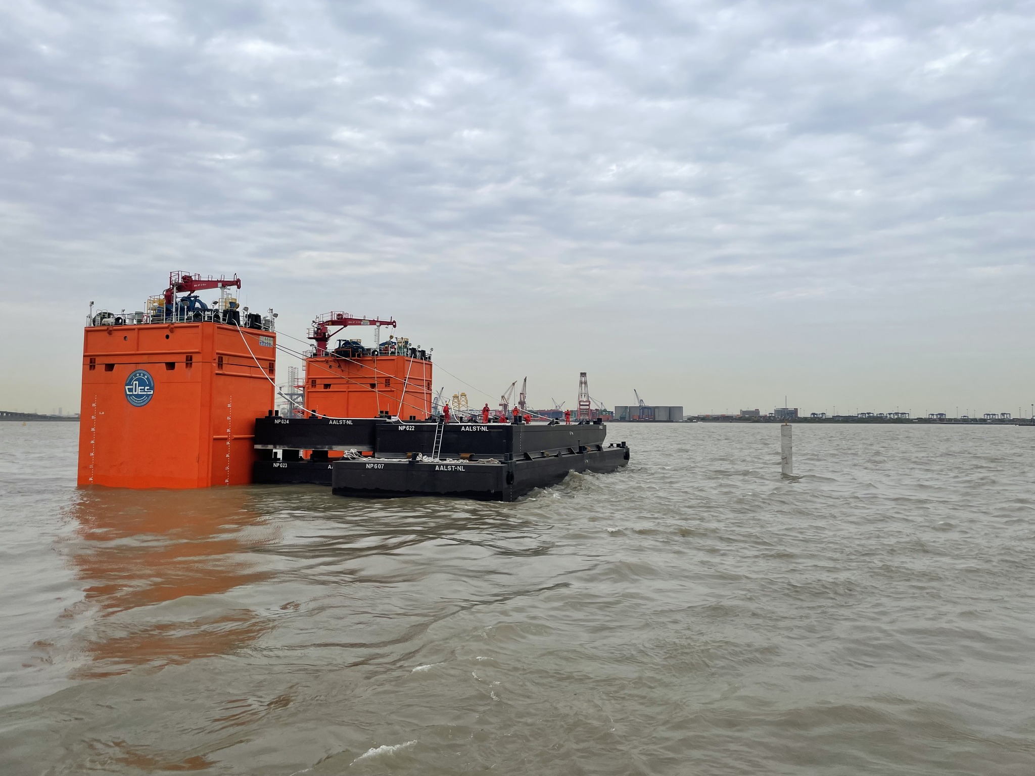 JSI Alliance successfully completed its first semi-submersible cargo operation on the deck carrier MV Zhong Ren 122