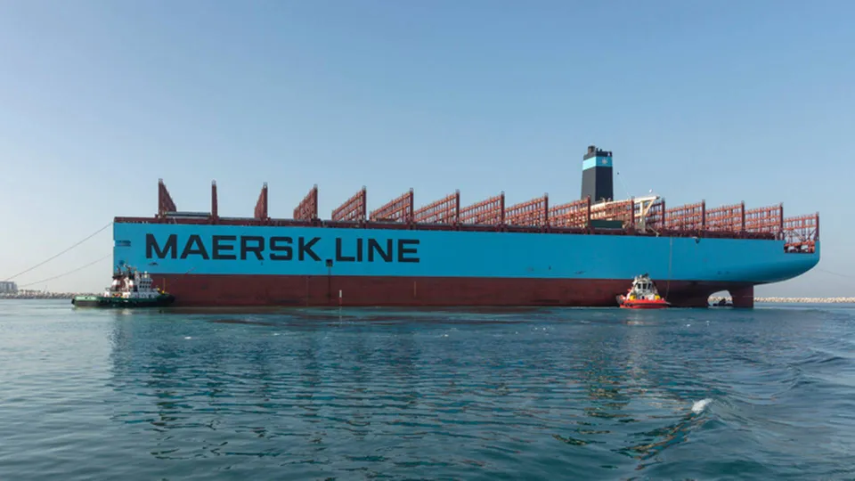 Parts of Maersk Honam en route to South Korean yard