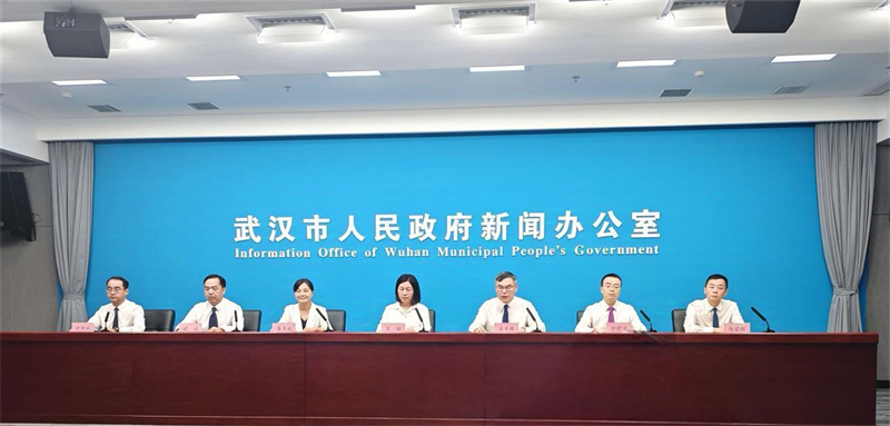 Wuhan Port's container throughput exceeds 1.87 million TEUs.