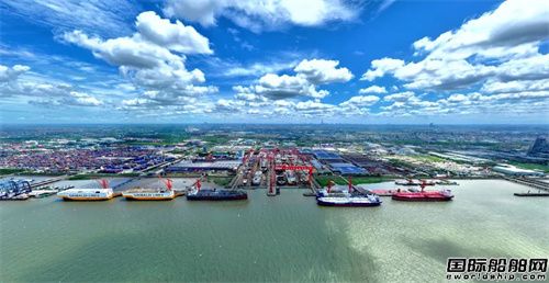 Great news! Two new ships from Waigaoqiao Shipbuilding have successfully completed their sea trials in succession.