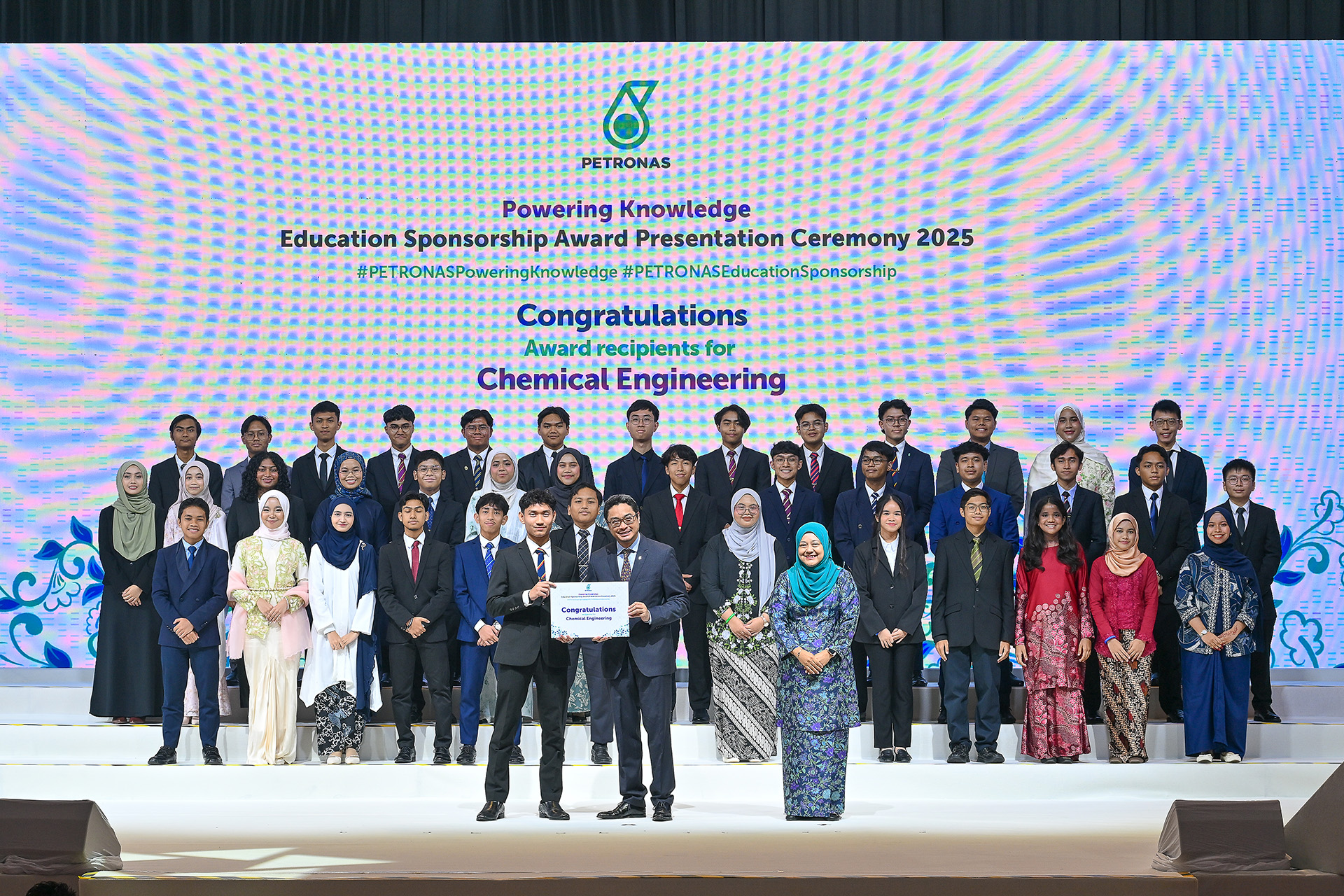 More than 650 SPM 2024 students receive PETRONAS education sponsorships