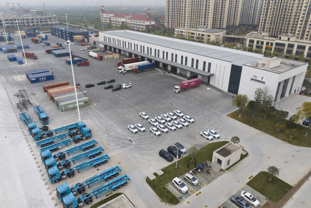 Goods Connect the World, Linking Mountains and Seas; Galloping Thousands of Miles, Continuing the Splendid Chapter—Observation on China-Europe Freight Trains Injecting New Vitality into World Economic Development